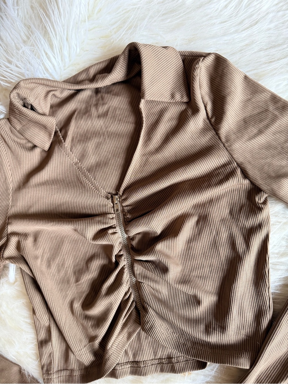 Brown Ribbed Long-Sleeve Ruched Front Top - Picture 3 of 4